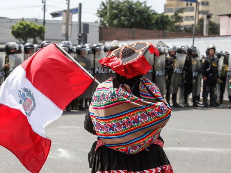 Perú: la crisis del régimen y la reorganización general del Partido.